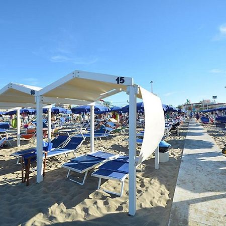 Riccione Beach Hotel Exterior foto