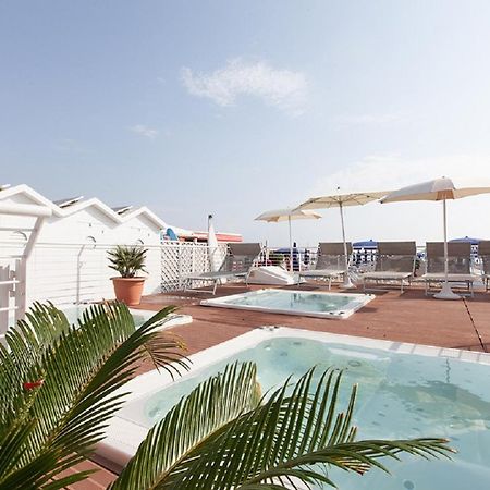 Riccione Beach Hotel Exterior foto