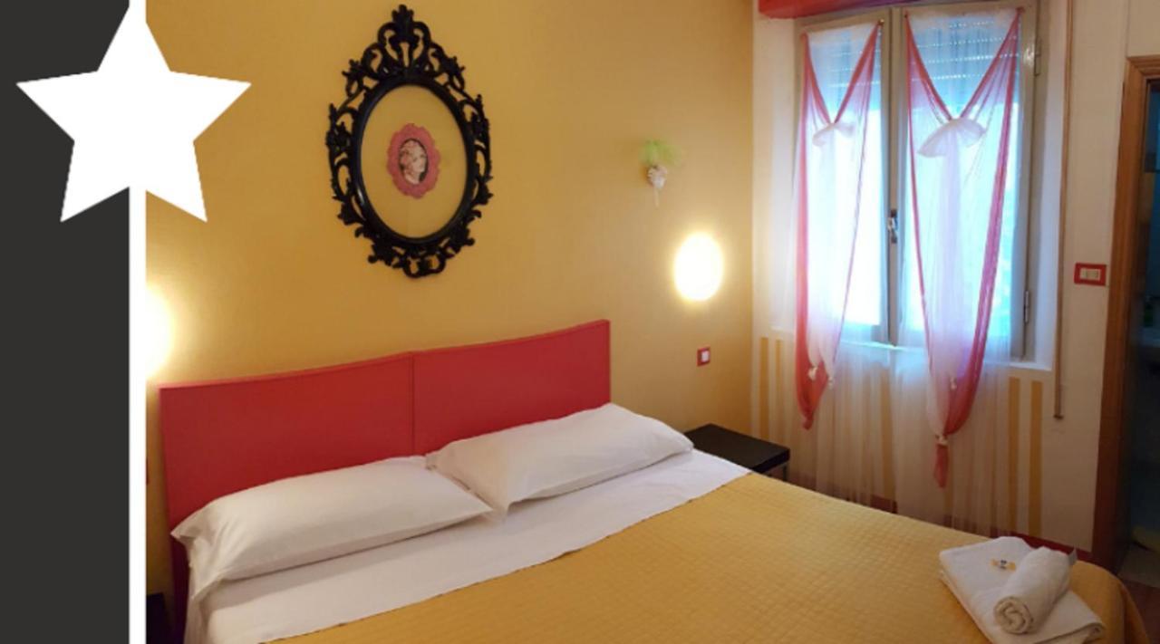 Riccione Beach Hotel Exterior foto
